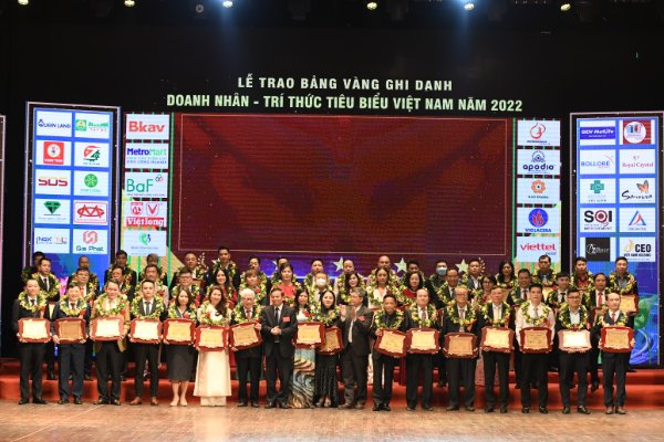 Lễ trao Bảng vàng Doanh nhân - Trí thức tiêu biểu Việt Nam 2022